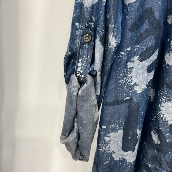 COUTURE IS HERE Lightweight Fringe Hoodie. - Picture 5 of 5